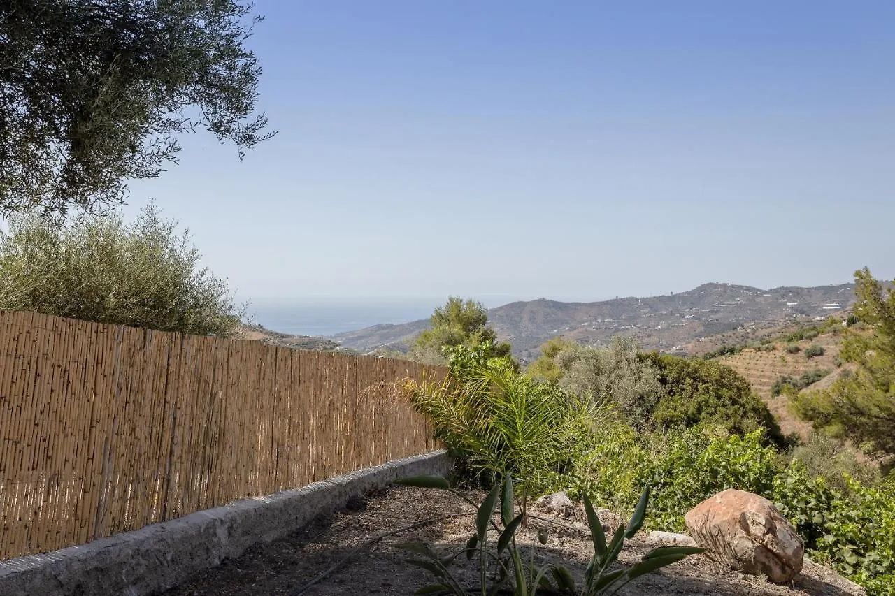 La Monticana Frigiliana 0*,